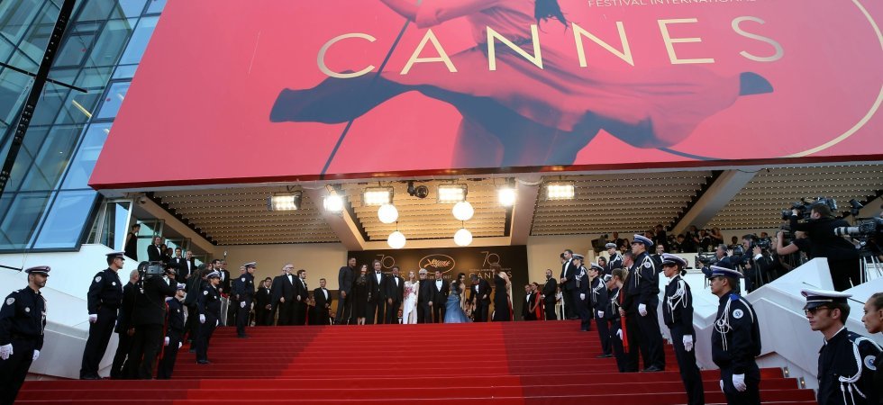 174_webedia-cine-news_336_384_a8911d78bfbea97eb497b3e65c_festival-de-cannes-2018-un-numero-special-anti-harcelement-sexuel_1417499-montee-des-marches-de-la-ceremonie-de-cl-orig-1